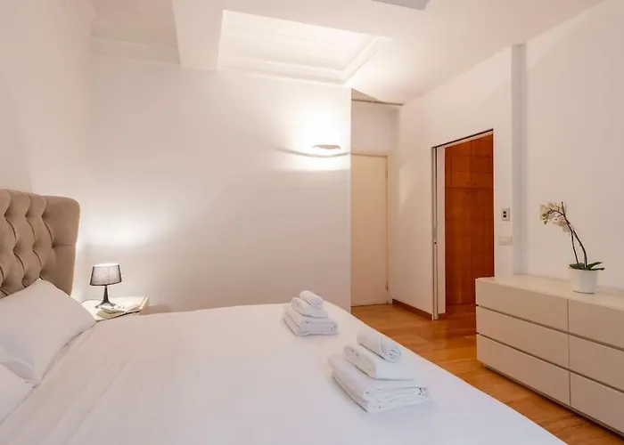 2 - Exclusive 2bedroom & 2bathroom *