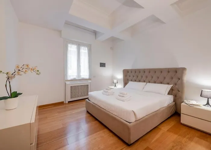 2 - Exclusive 2bedroom & 2bathroom Apartment *