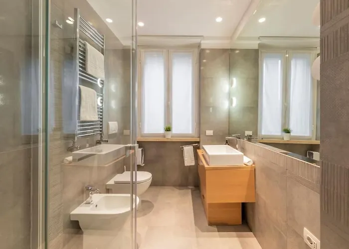 2 - Exclusive 2bedroom & 2bathroom * Rom