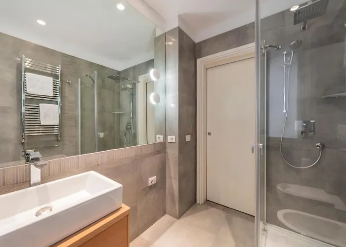Apartment 2 - Exclusive 2bedroom & 2bathroom